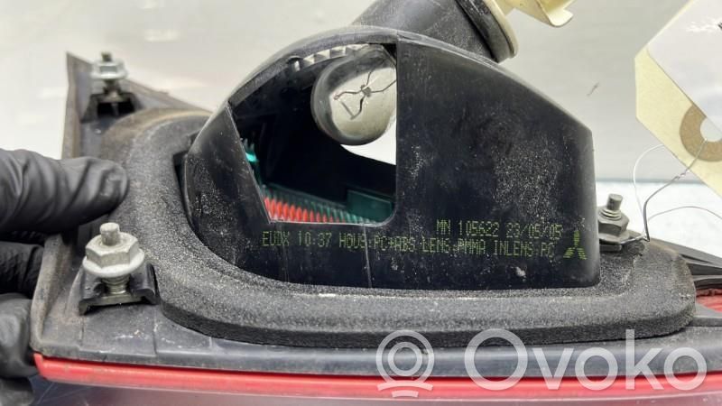 Mitsubishi Colt Lampă spate în capacul portbagajului 