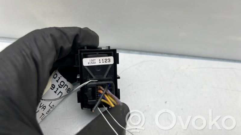 Opel Meriva B Rokas bremzes slēdzis 