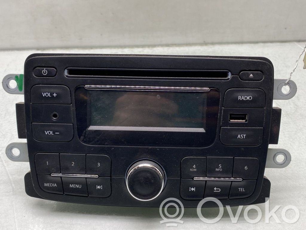 Dacia Duster Unitate principală radio/CD/DVD/GPS 