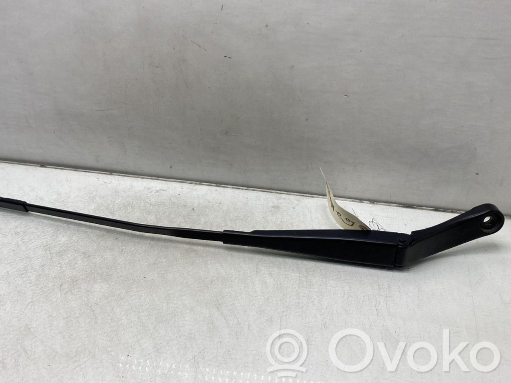 Opel Astra K Brazo del limpiaparabrisas delantero