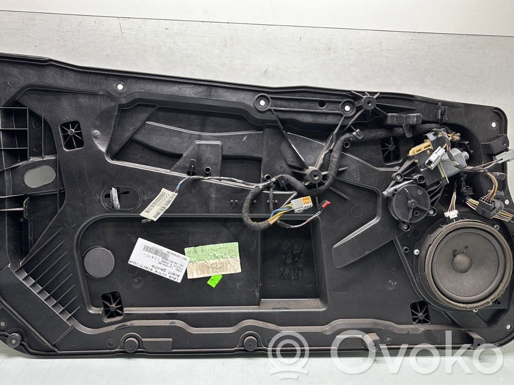 Ford Fiesta Regulador de puerta delantera con motor 