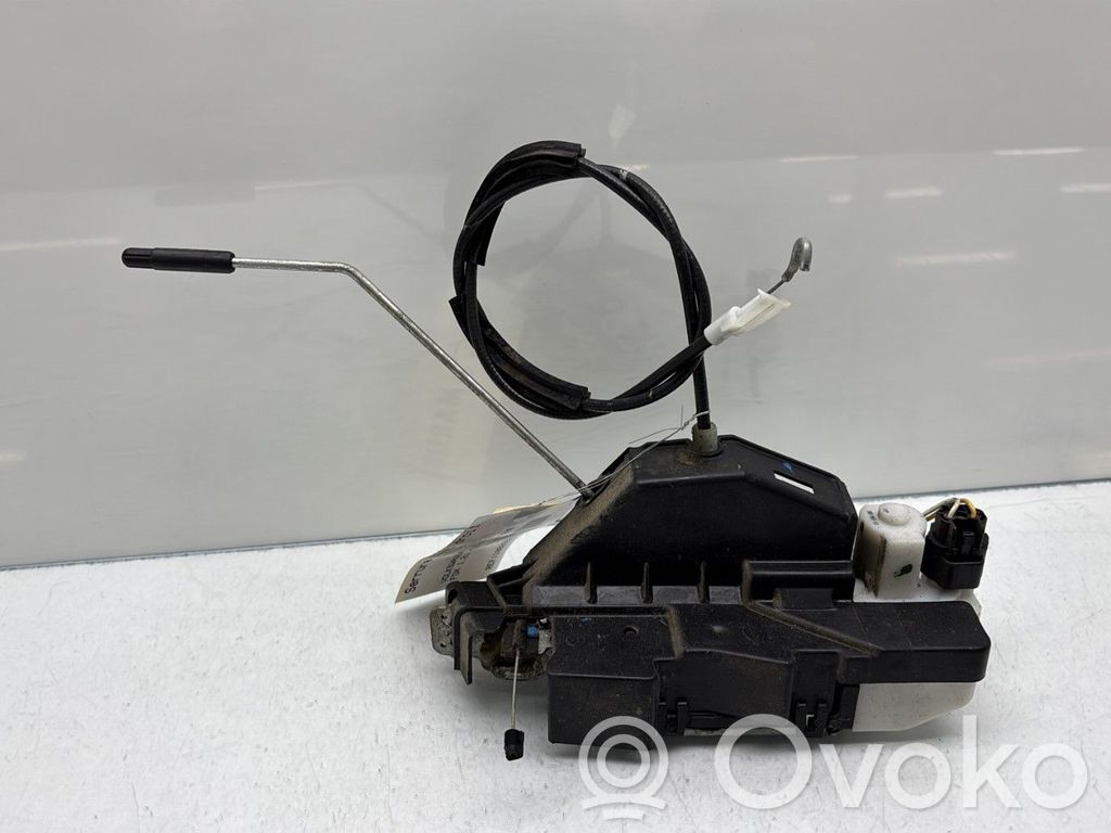 Volkswagen Fox Etuoven lukko 
