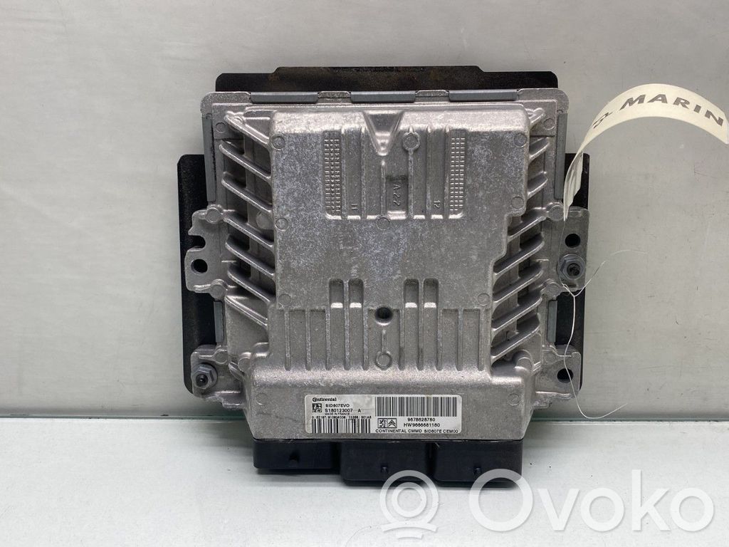 Peugeot 308 Engine control unit/module 