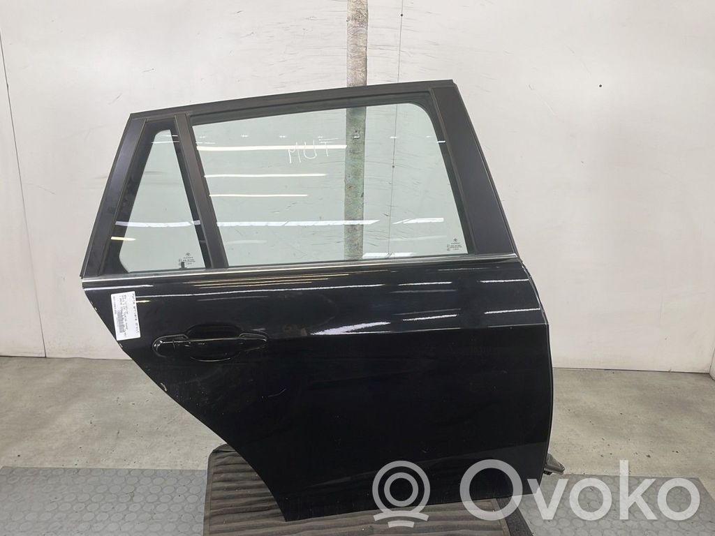 Rear door   41007203676