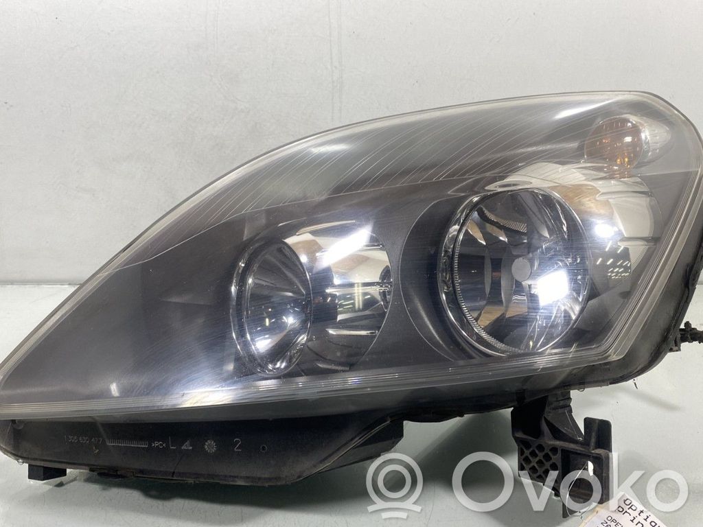 Opel Zafira B Faro/fanale 
