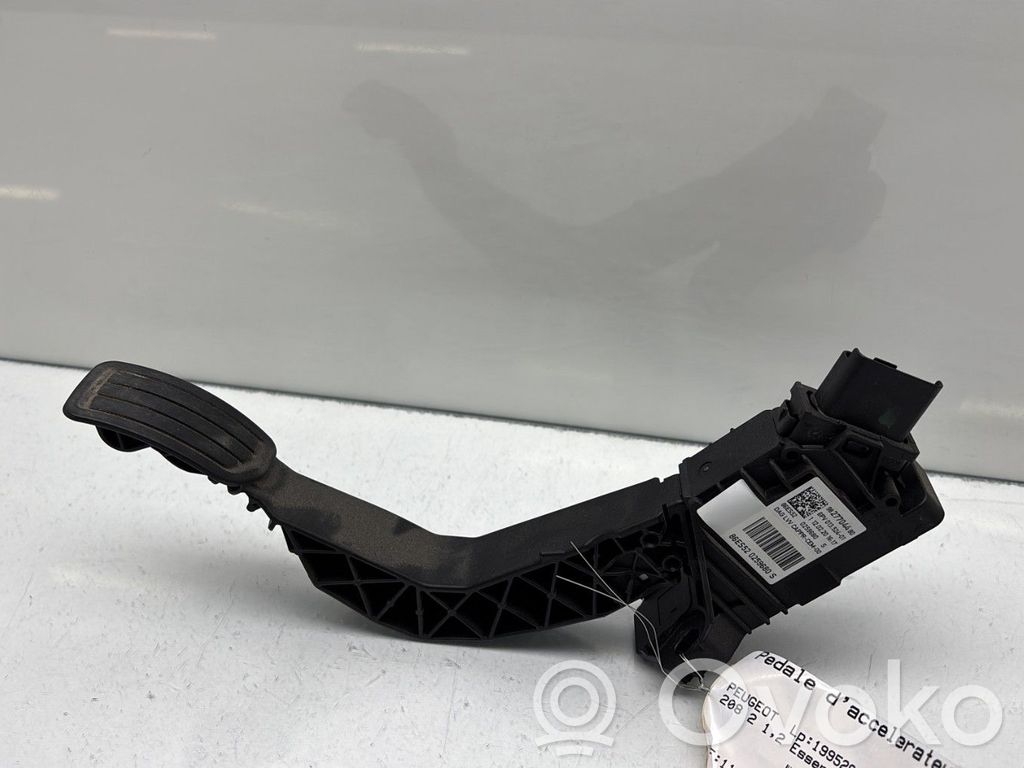 Peugeot 208 II Pedală accelerație 