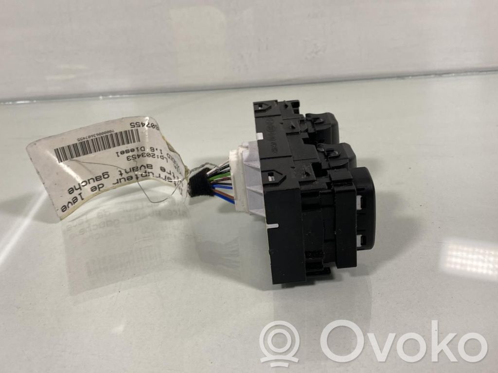 KIA Xceed Electric window control switch 