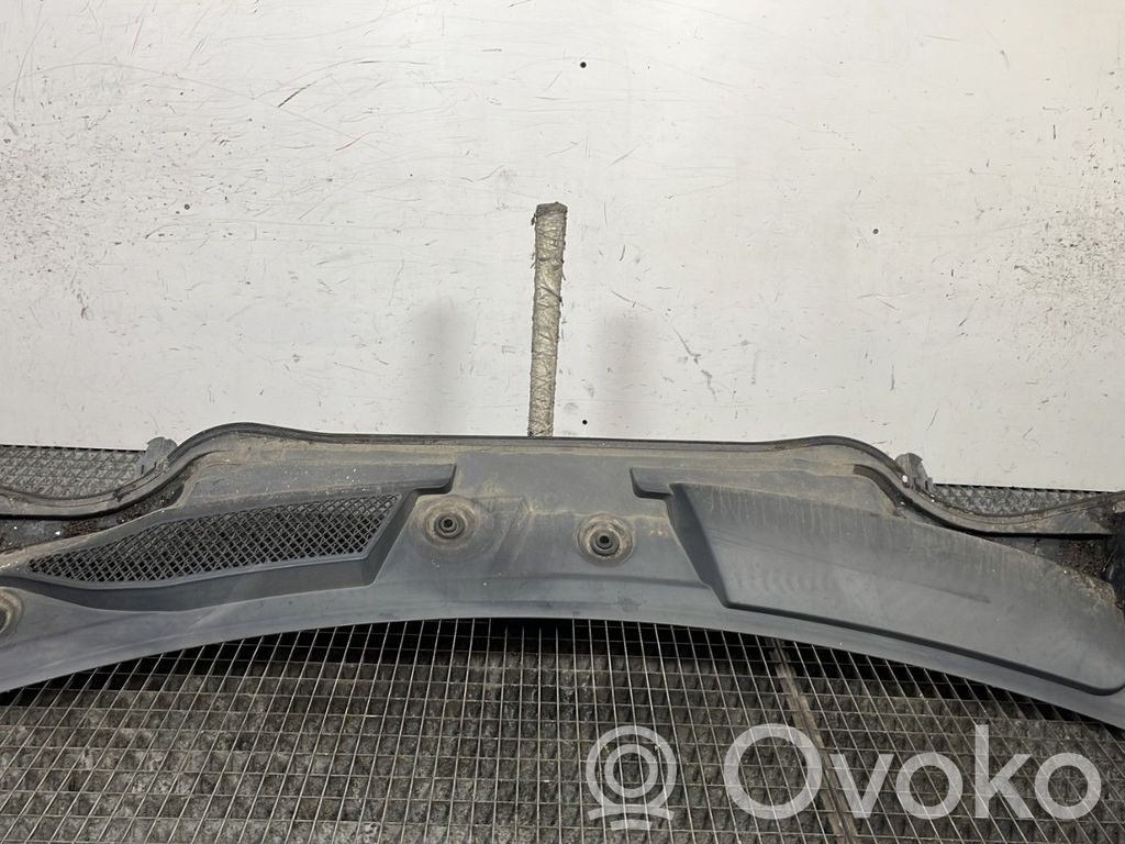 Mercedes-Benz A W176 Podszybie przednie 