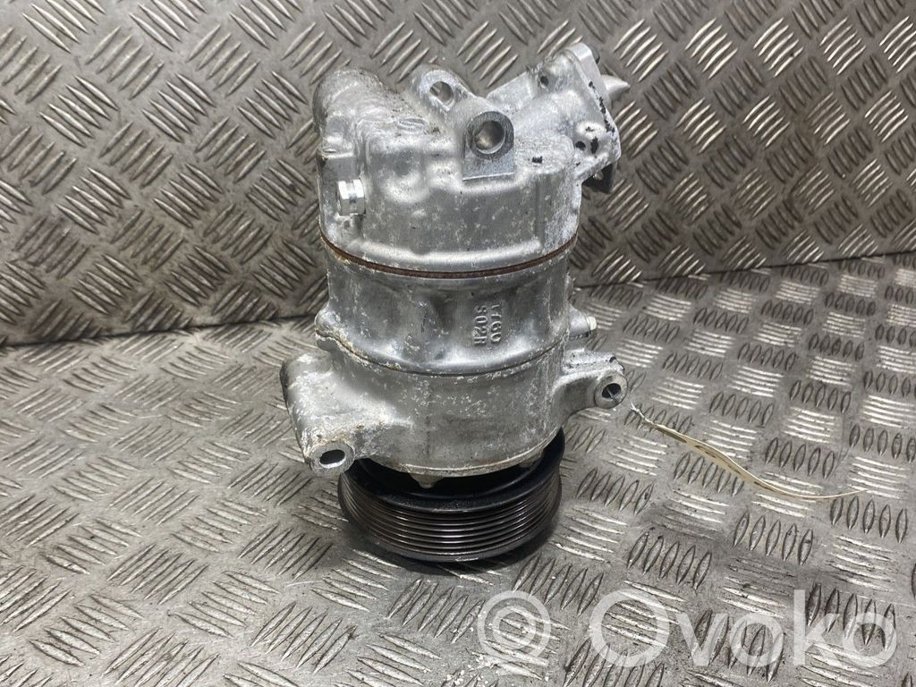 Kompresor / Sprężarka klimatyzacji A/C   926004941R