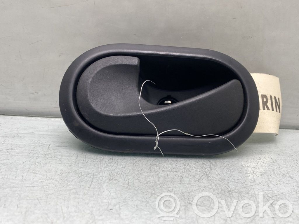 Manecilla interna puerta delantera   806712270R