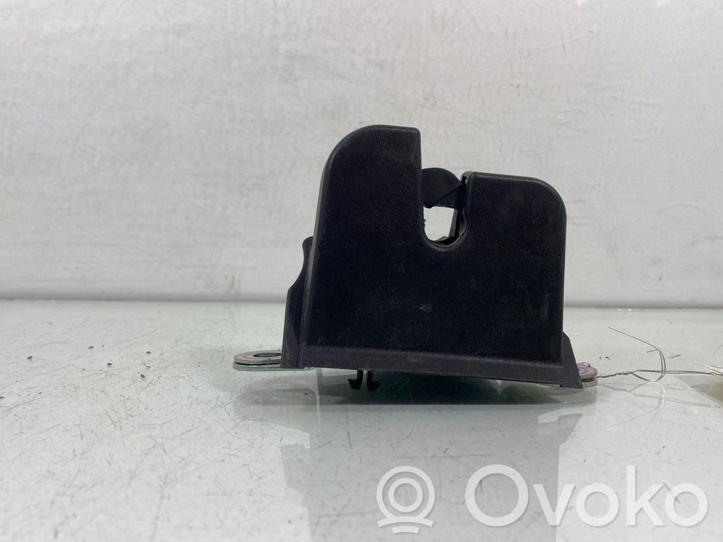 Volkswagen Polo VI Tailgate/trunk/boot lock/catch/latch 
