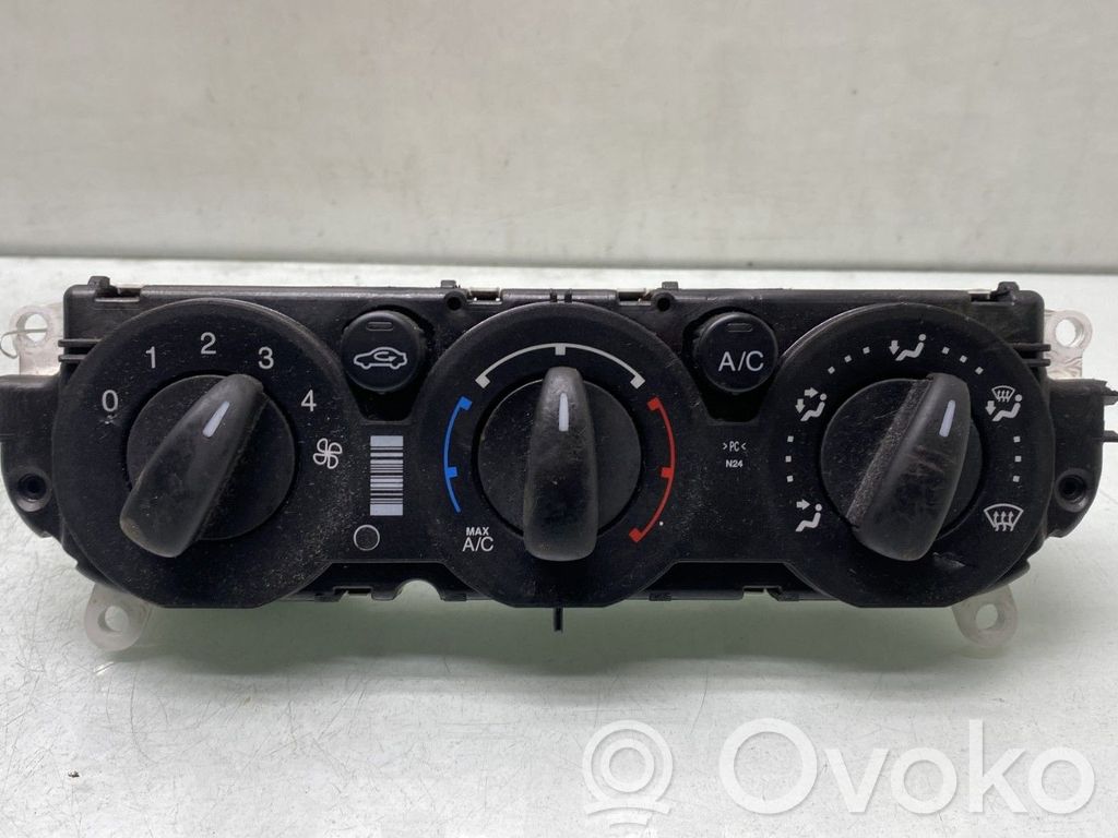 Ford Focus Gaisa kondicioniera / klimata kontroles / salona apsildes vadības bloks (salonā) 