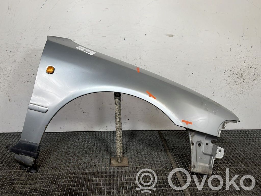 Audi A4 S4 B5 8D Guardabarro 