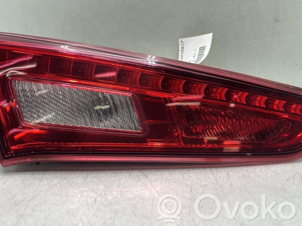 Alfa Romeo Giulietta Takaluukun takavalot 