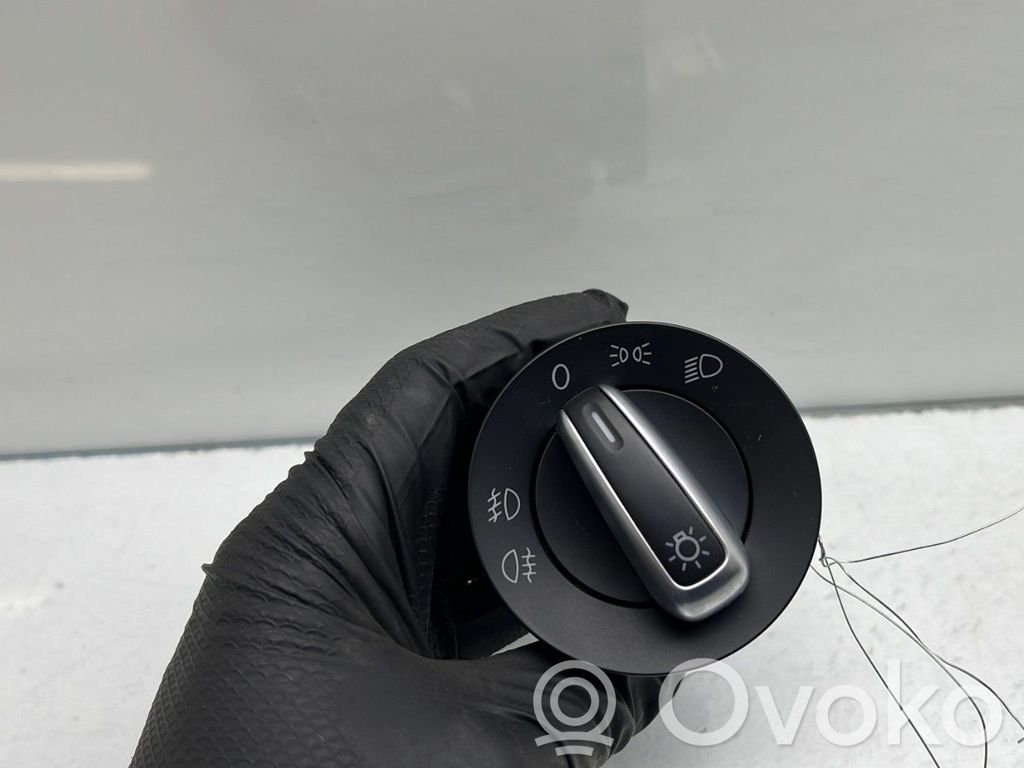 Volkswagen Golf VI Interruptor de luz 