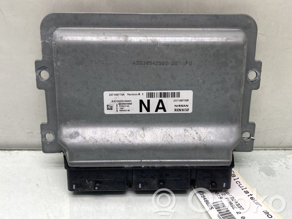 Dacia Sandero Engine control unit/module 