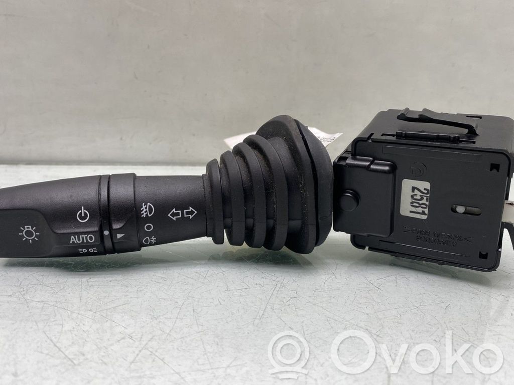 Chevrolet Captiva Indicator stalk 