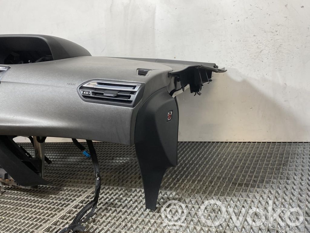Citroen C4 II Picasso Panel de instrumentos 