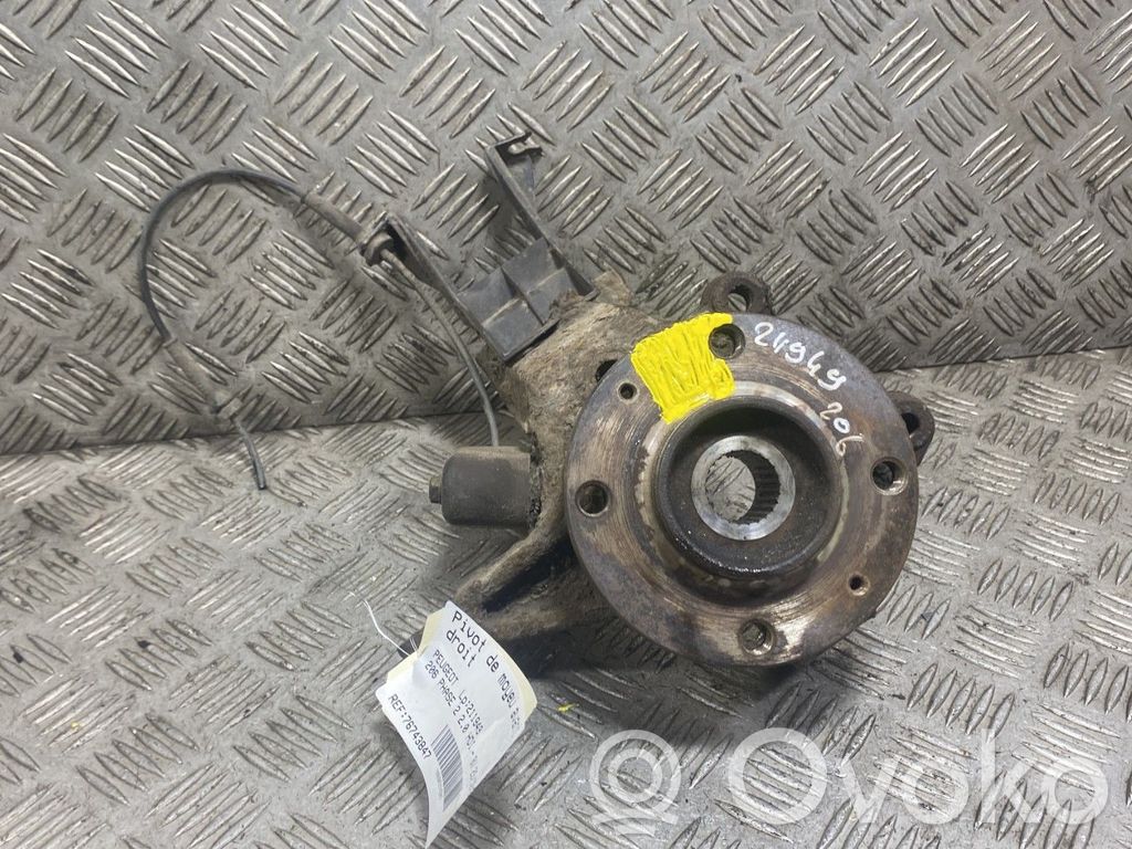 Peugeot 206 Zwrotnica koła przedniego 