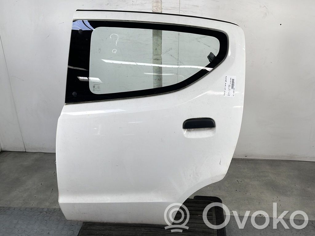 Suzuki Alto Puerta trasera 