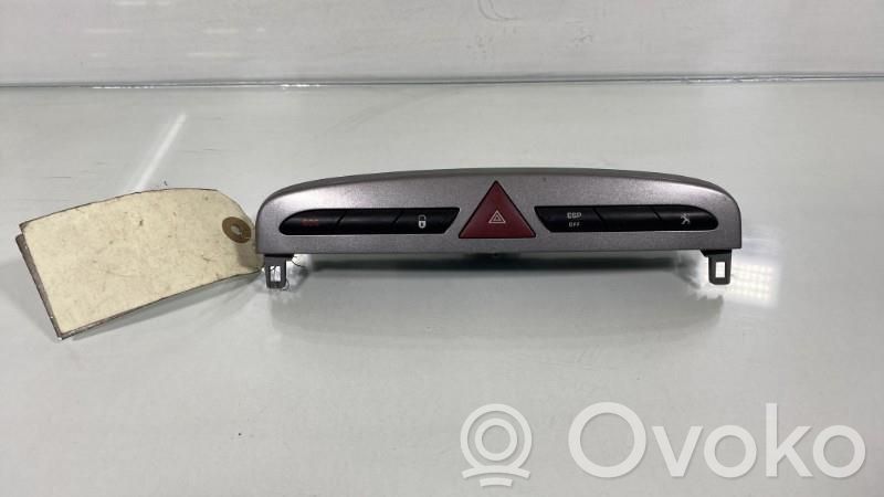 Peugeot 308 Schalter Warnblinkanlage 