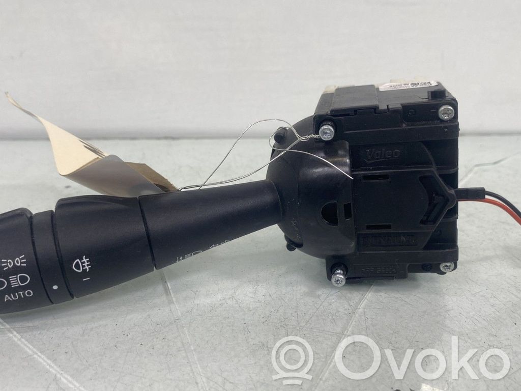 Renault Twingo III Indicator stalk 