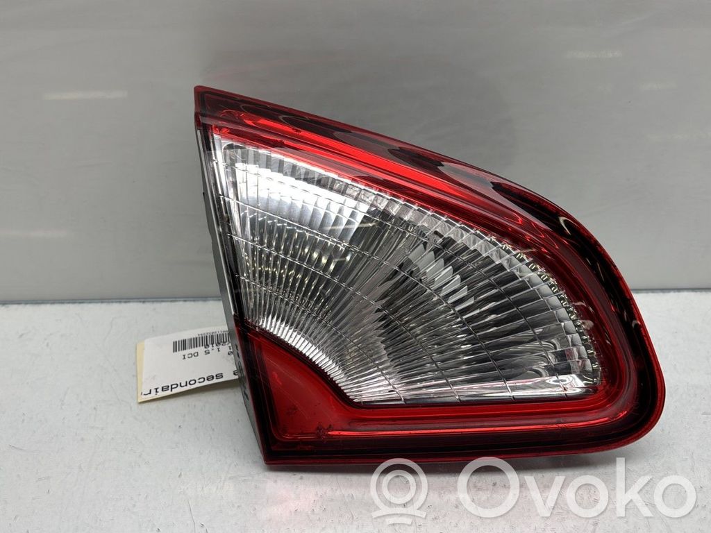 Nissan Qashqai Luci posteriori del portellone del bagagliaio 