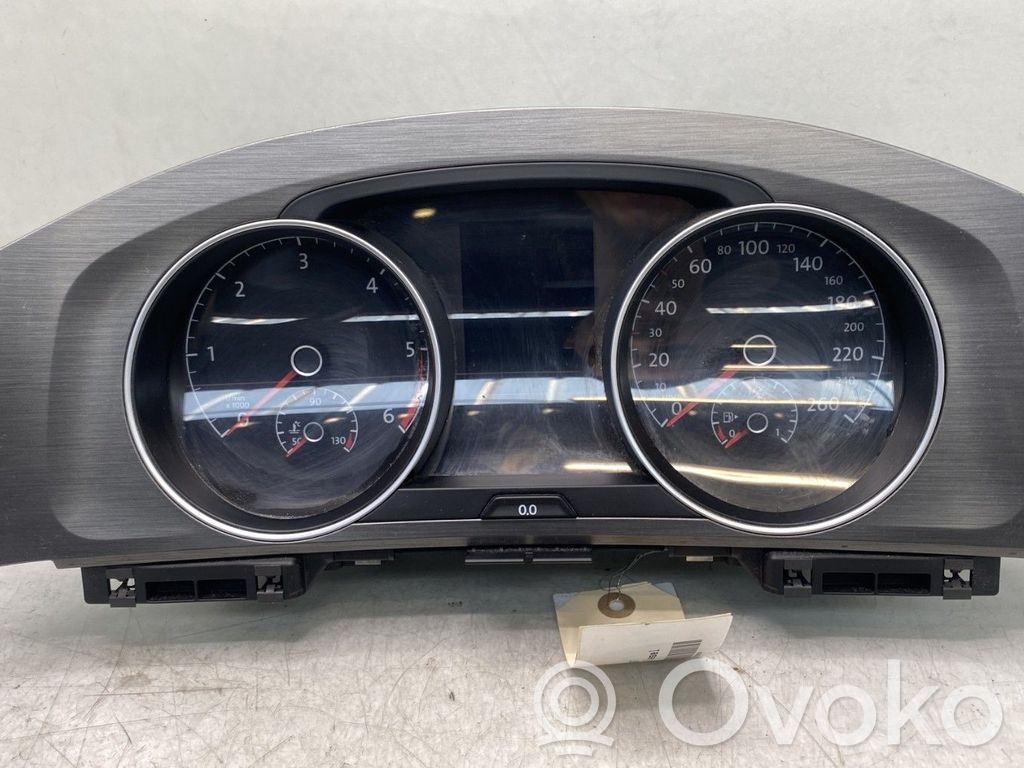 Volkswagen Golf VII Tachimetro (quadro strumenti) 