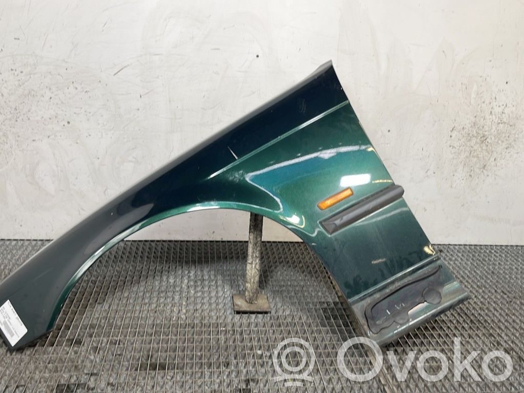 BMW 3 E36 Sparnas 