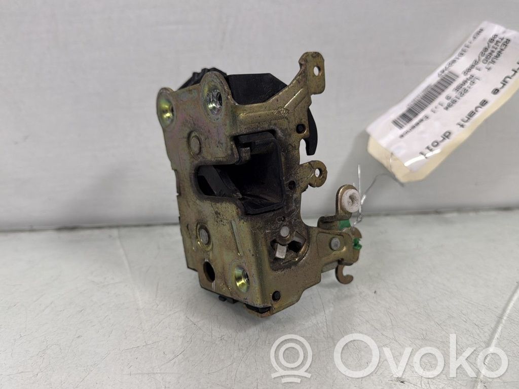 Renault Twingo I Etuoven lukko 