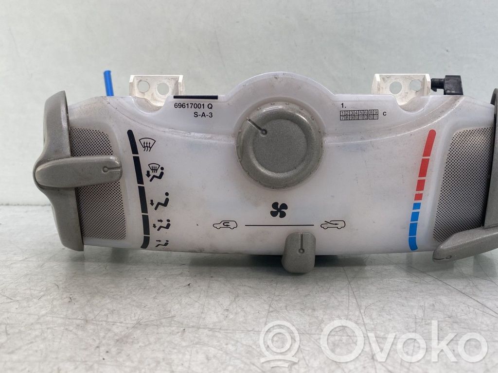 Peugeot 107 Climate control unit 