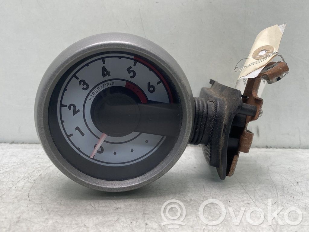 Peugeot 107 Tachometer 