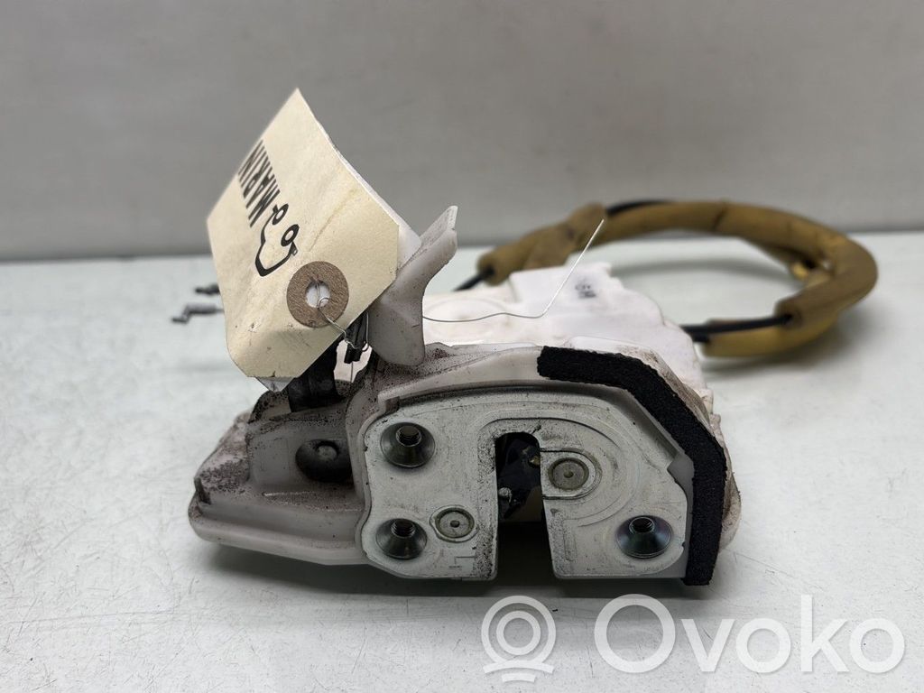 Mazda 2 Front door lock 