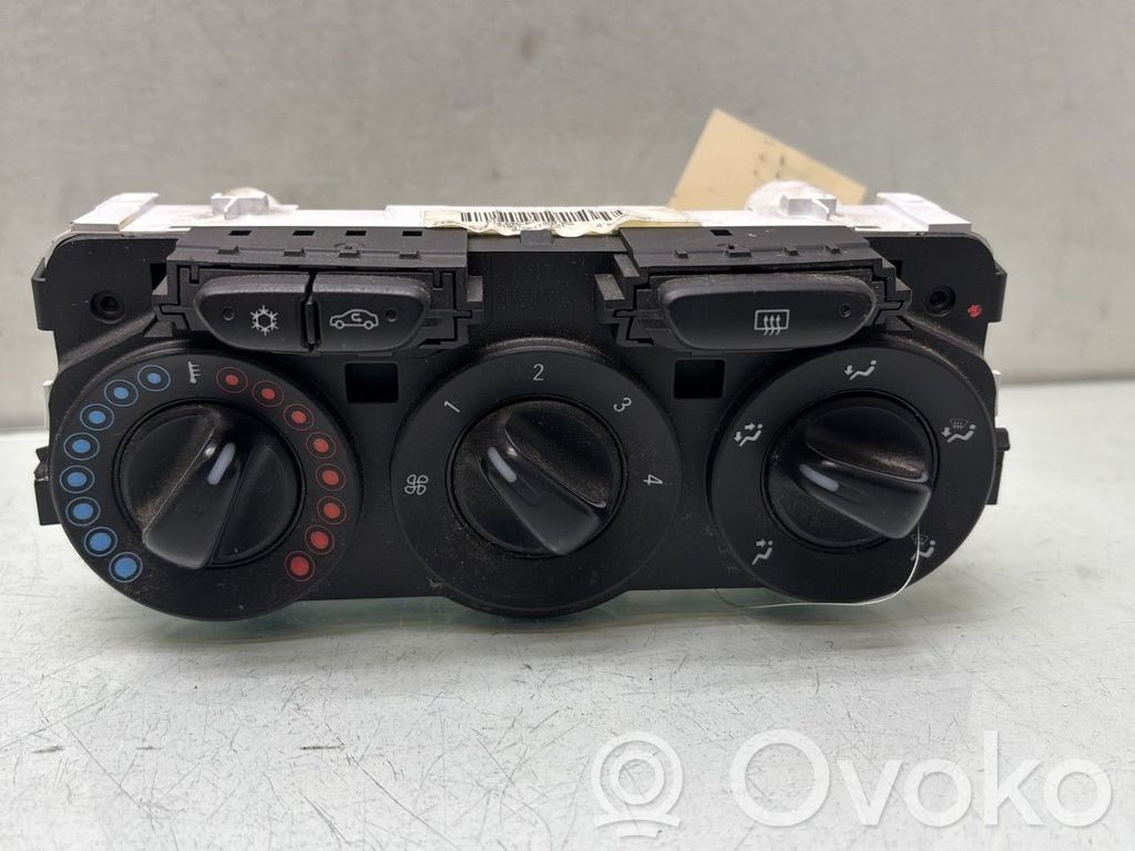 Opel Corsa E Climate control unit 