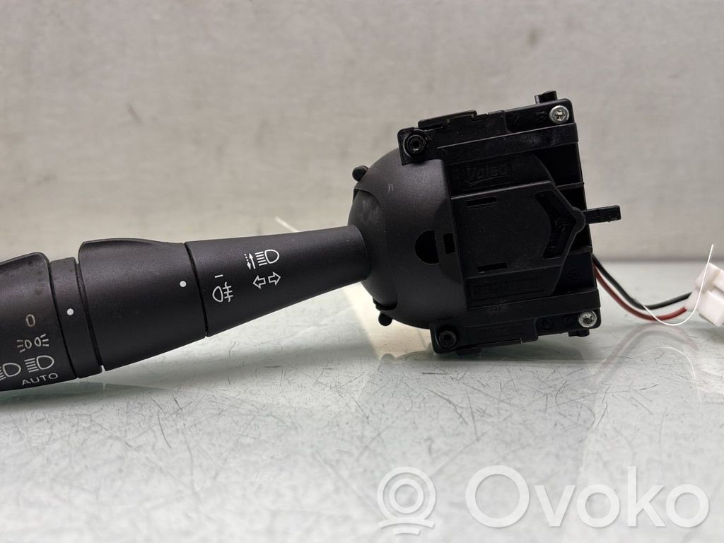 Renault Clio IV Indicator stalk 