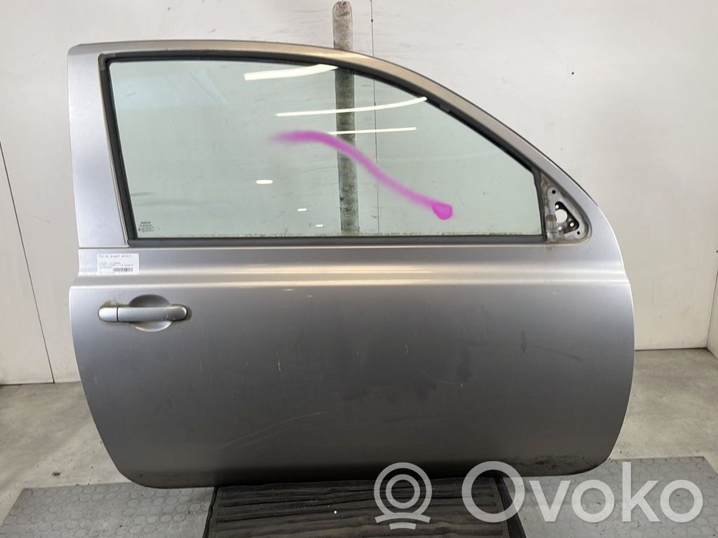 Nissan Micra Puerta delantera 