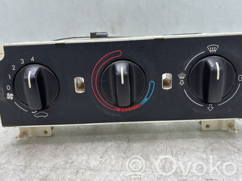 Peugeot 306 Climate control unit 