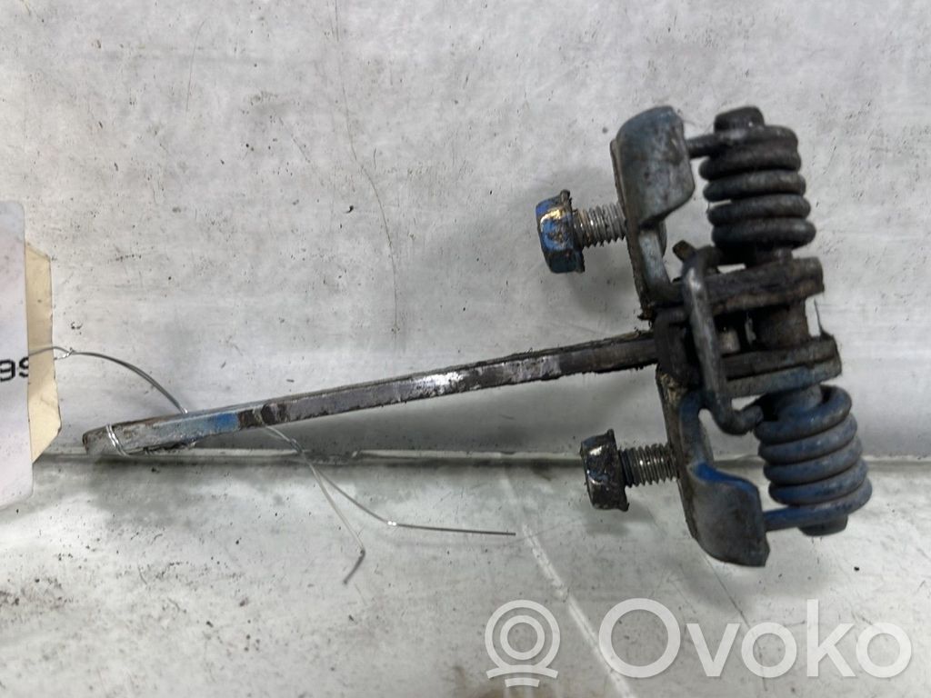 Peugeot 405 Etuoven pidätin 
