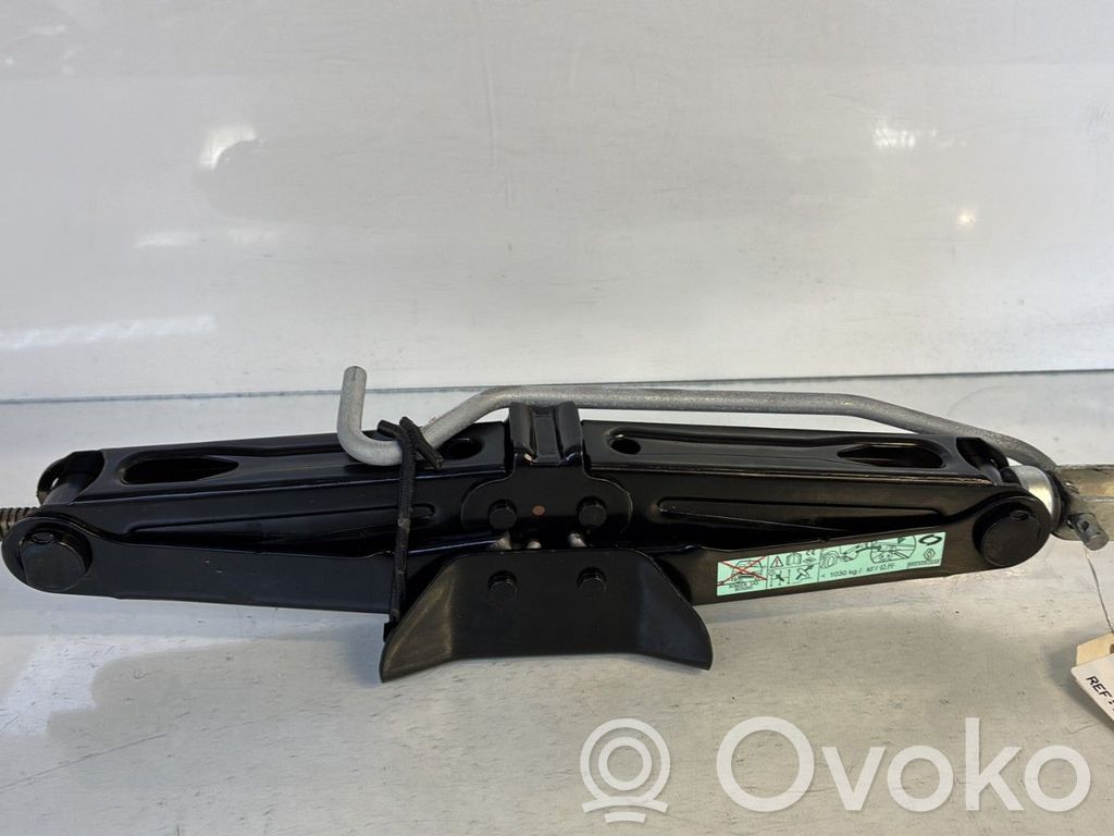 Dacia Sandero Lift Jack 