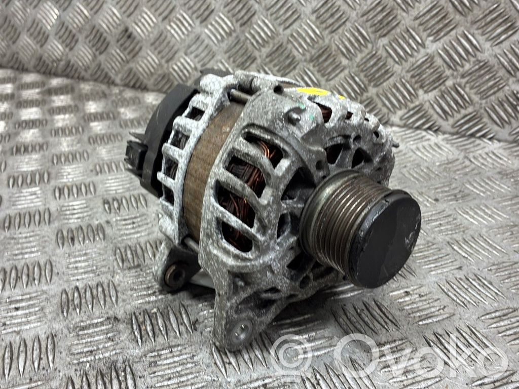 Renault Clio IV Alternator 
