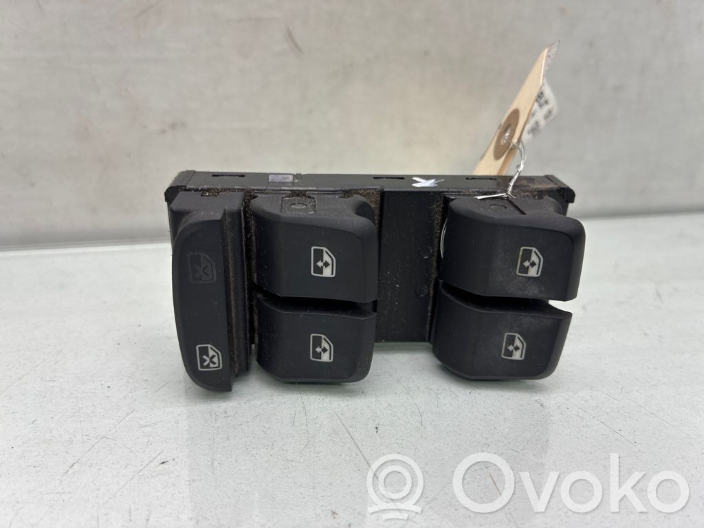Electric window control switch   8V0959851F