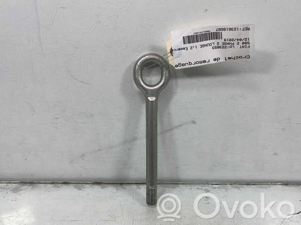 Fiat 500 Anillo de remolque 