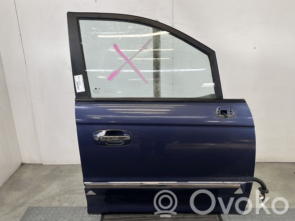 Hyundai Trajet Puerta delantera 