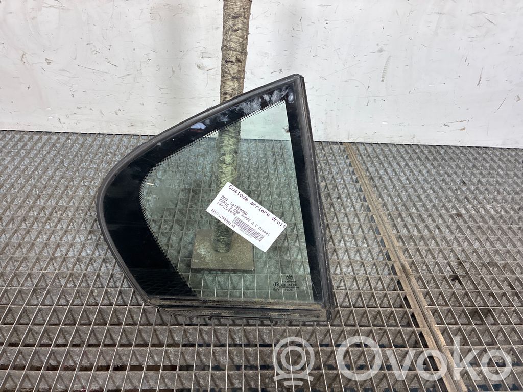 BMW 3 E90 E91 Ventanilla de ventilación de la puerta trasera 