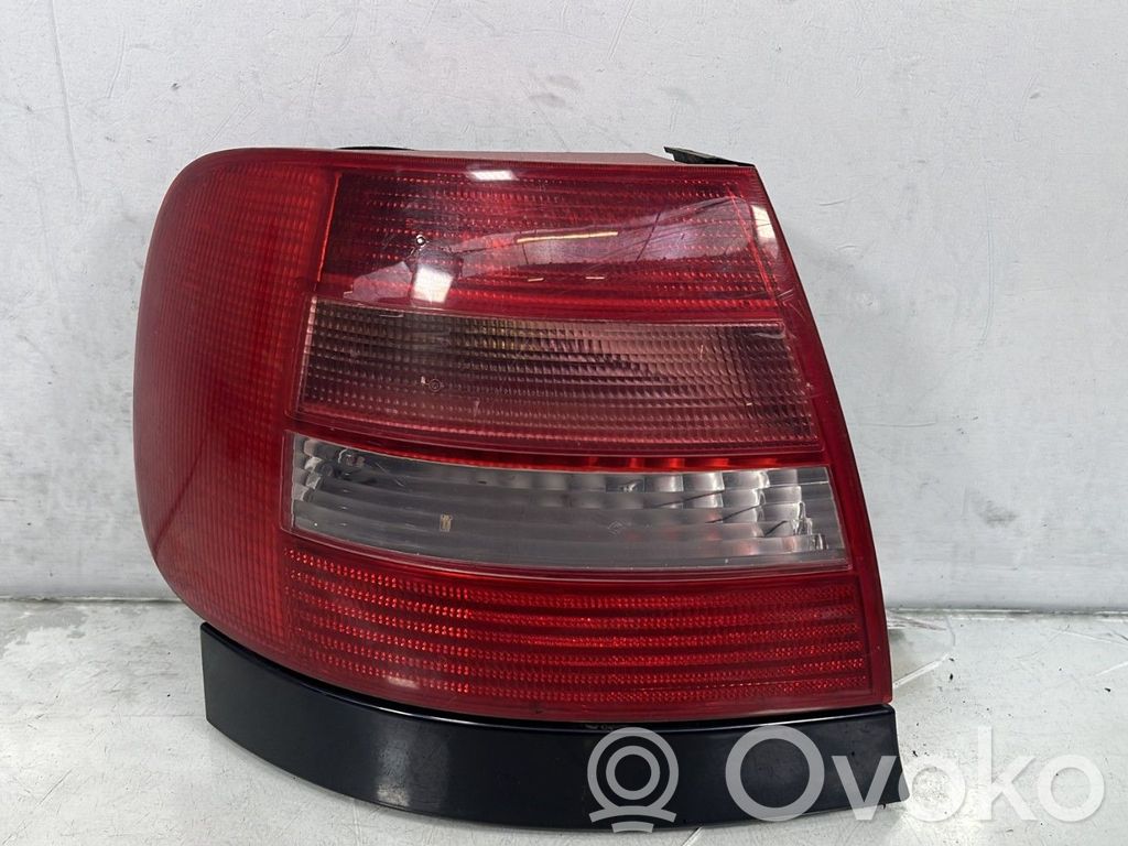 Audi A4 S4 B5 8D Lampa tylna 