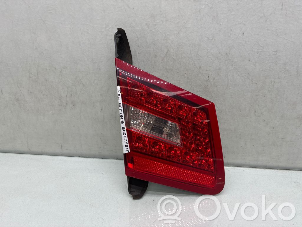 Mercedes-Benz E C207 W207 Lampă spate în capacul portbagajului 