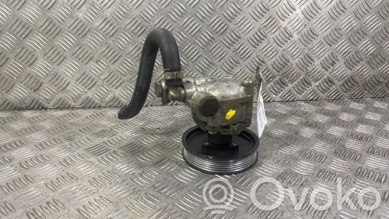 Ohjaustehostimen pumppu   32413450592
