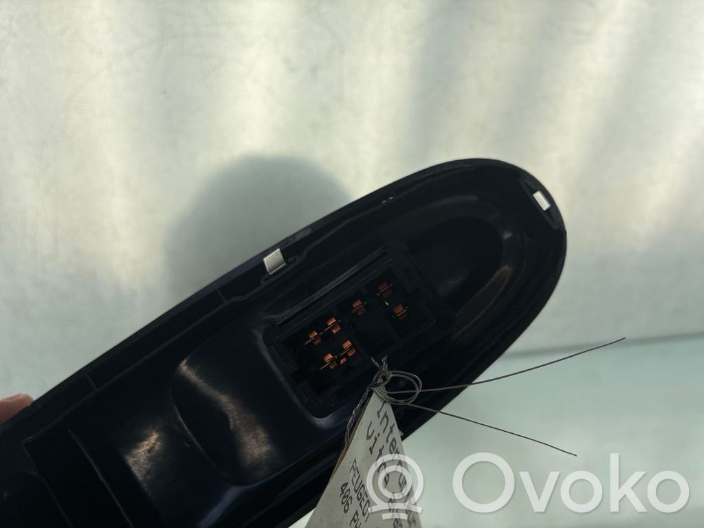 Peugeot 406 Electric window control switch 