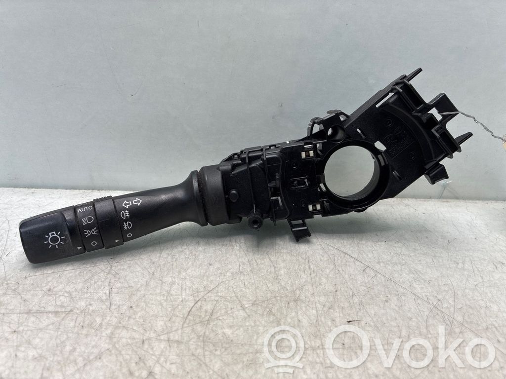 KIA Ceed Suuntavilkun vipu 