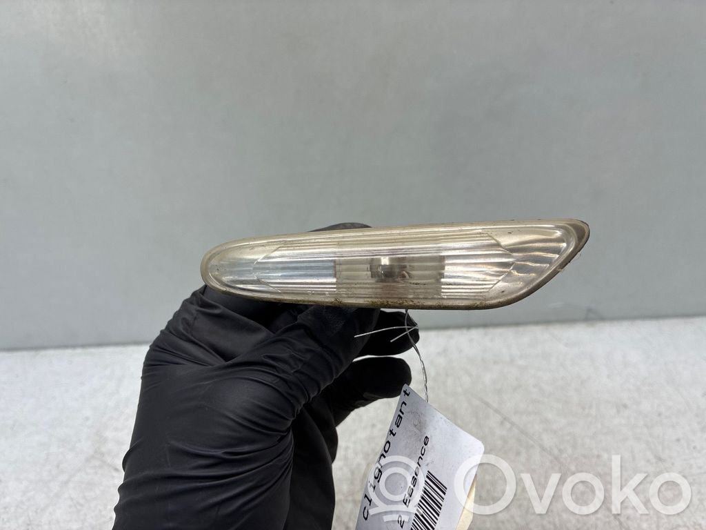Etusuuntavilkku   63137253326
